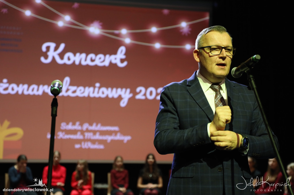 Koncert i kiermasz Bożonarodzeniowy w Wahadle