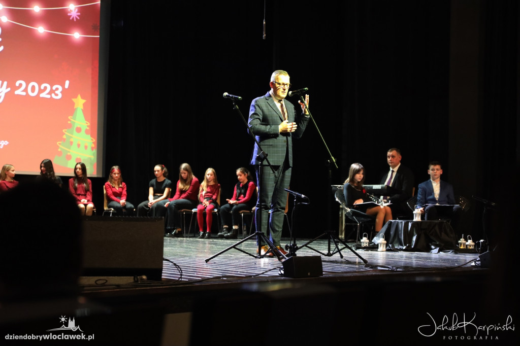 Koncert i kiermasz Bożonarodzeniowy w Wahadle
