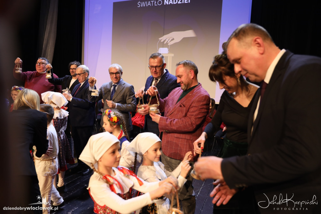Koncert i kiermasz Bożonarodzeniowy w Wahadle