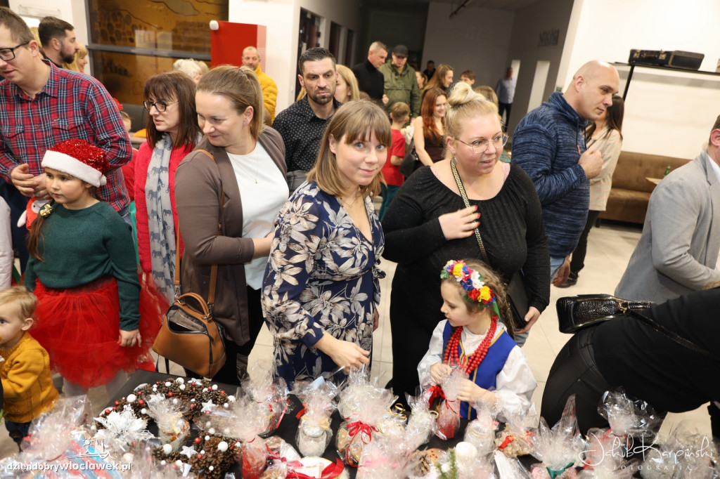 Koncert i kiermasz Bożonarodzeniowy w Wahadle