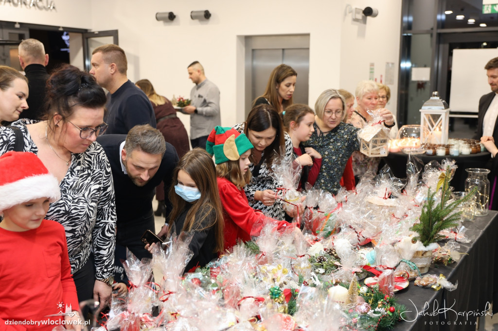 Koncert i kiermasz Bożonarodzeniowy w Wahadle