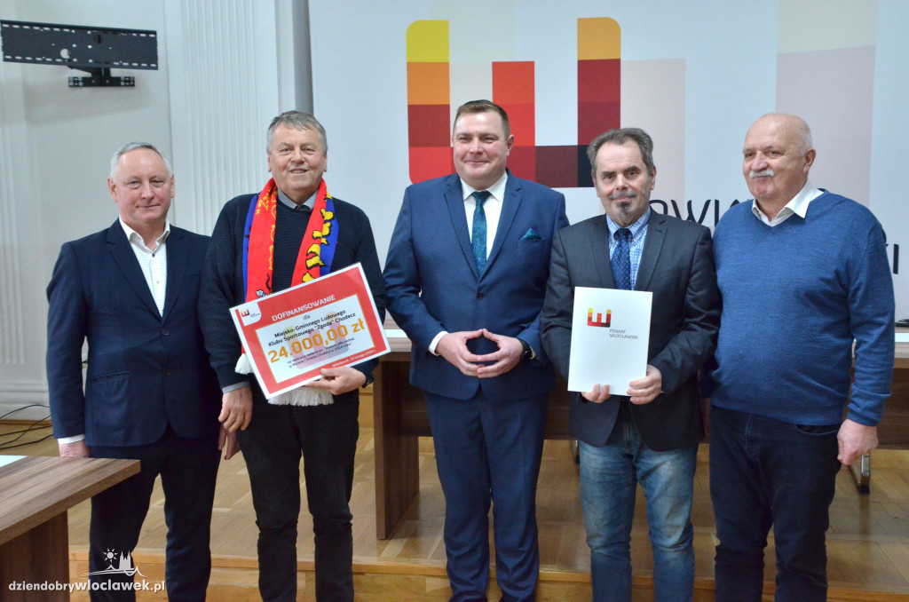 Vouchery dla klubów sportowych w powiecie