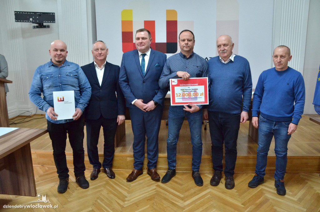 Vouchery dla klubów sportowych w powiecie