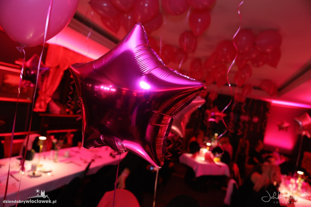 Pink Night tylko dla pań. Pub Pałacu Bursztynowego
