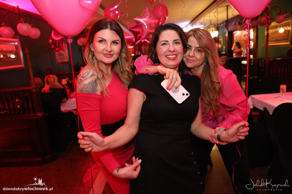 Pink Night tylko dla pań. Pub Pałacu Bursztynowego