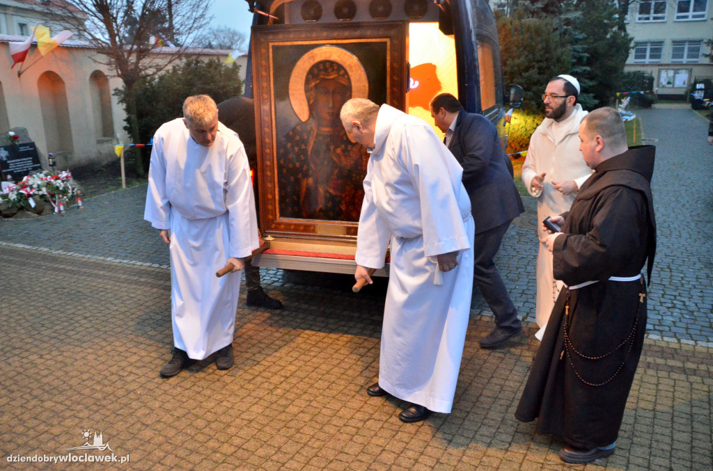 Nawiedzenie w Klasztorze Franciszkanów