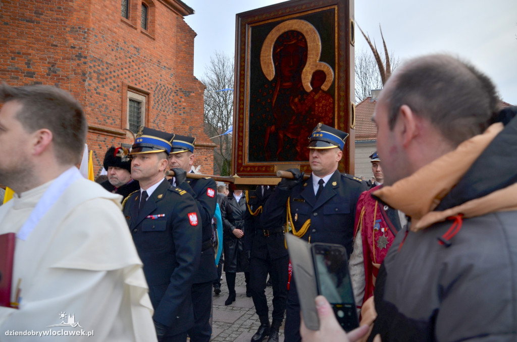 Kopia Ikony Jasnogórskiej dotarła do katedry