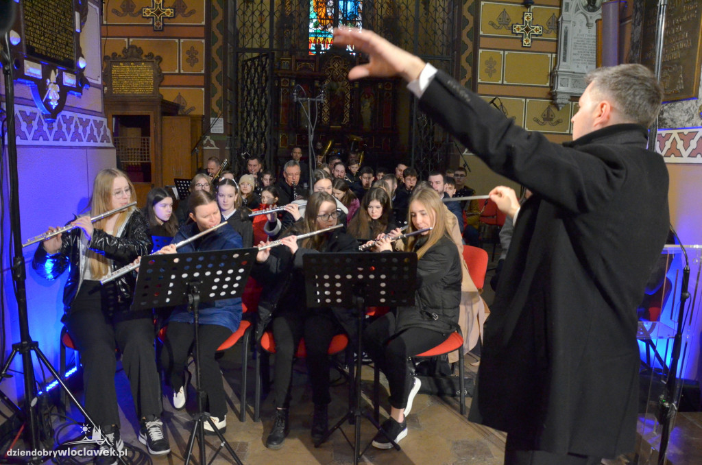 Prymas Polak i kardynał Nycz w katedrze
