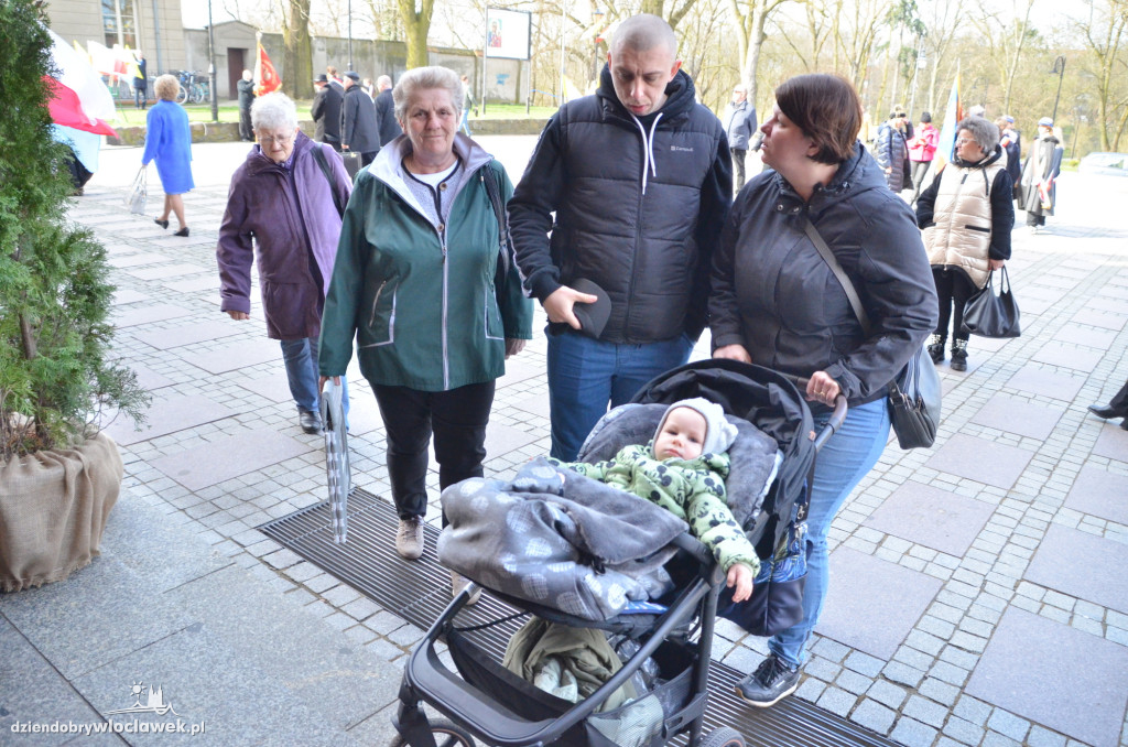 Prymas Polak i kardynał Nycz w katedrze