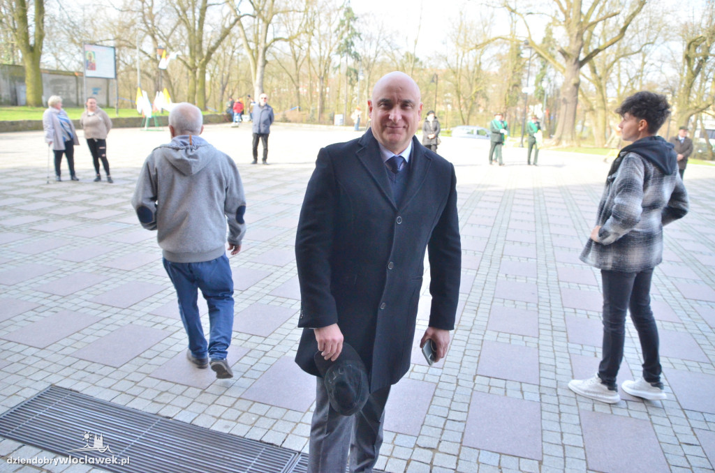 Prymas Polak i kardynał Nycz w katedrze