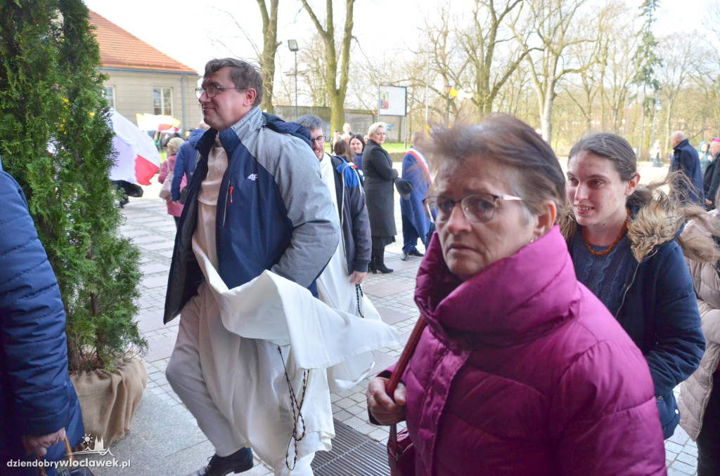 Prymas Polak i kardynał Nycz w katedrze