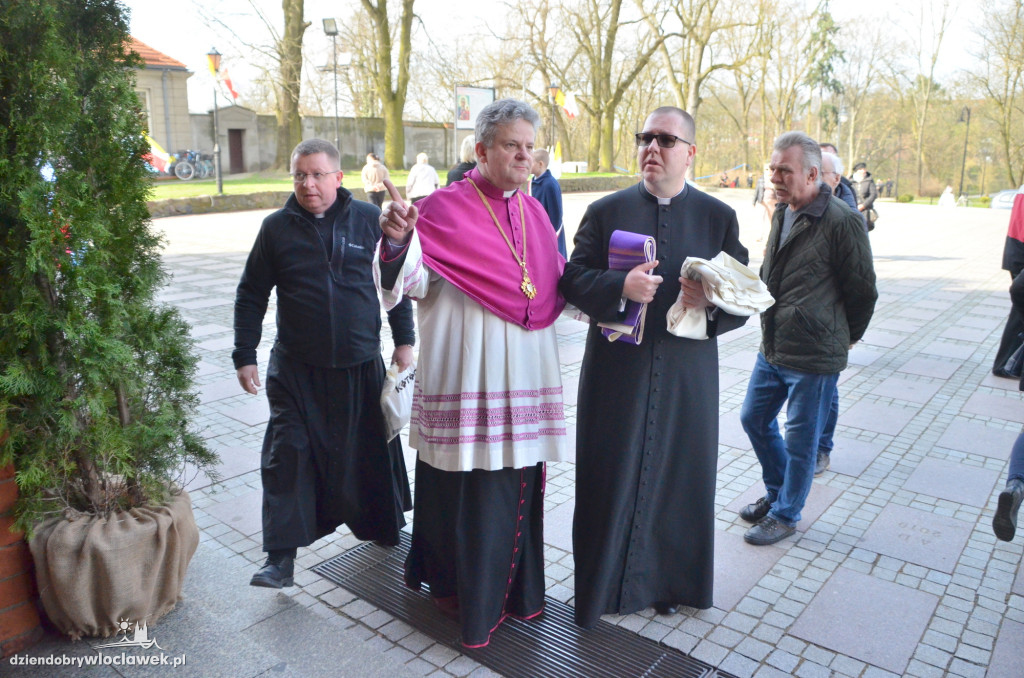 Prymas Polak i kardynał Nycz w katedrze
