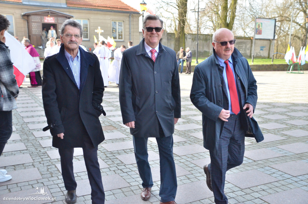 Prymas Polak i kardynał Nycz w katedrze