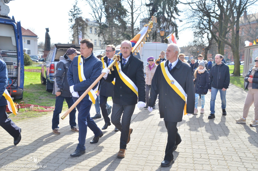 Prymas Polak i kardynał Nycz w katedrze