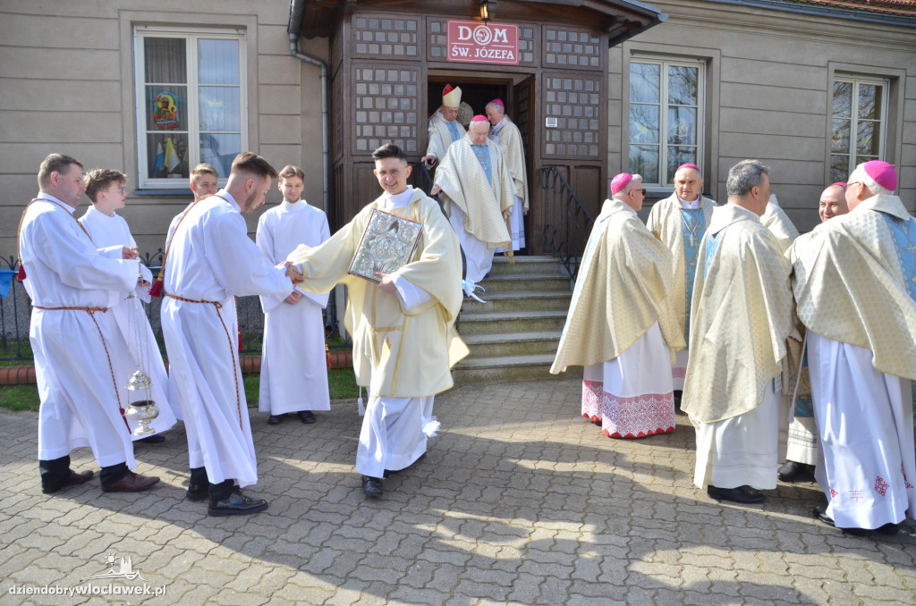 Prymas Polak i kardynał Nycz w katedrze