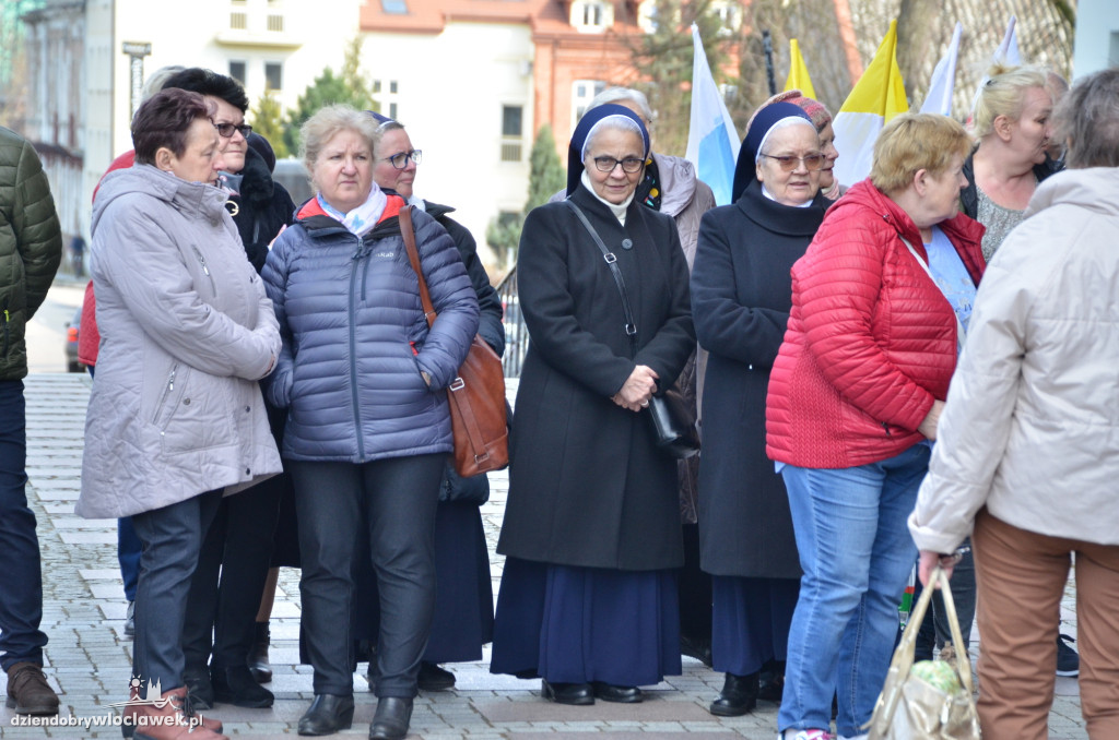 Prymas Polak i kardynał Nycz w katedrze