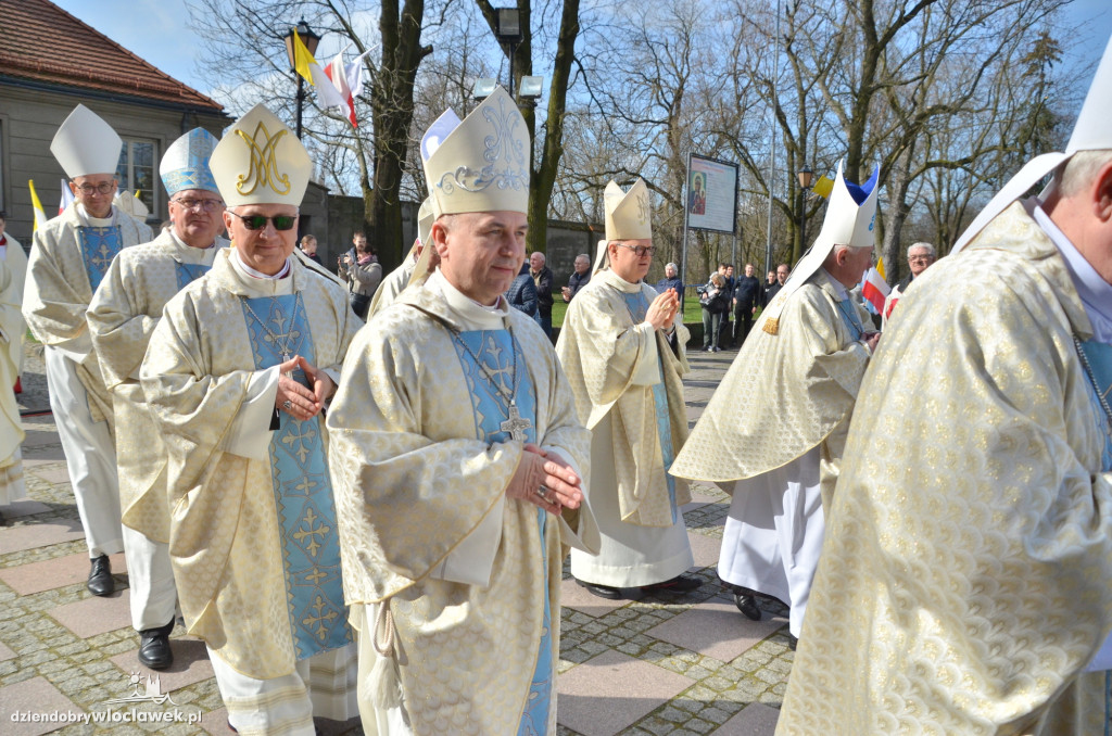 Prymas Polak i kardynał Nycz w katedrze
