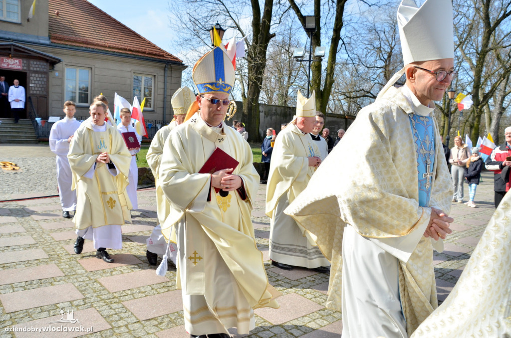 Prymas Polak i kardynał Nycz w katedrze