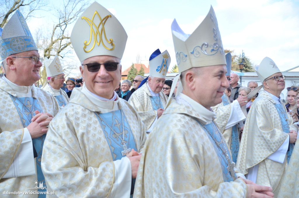 Prymas Polak i kardynał Nycz w katedrze