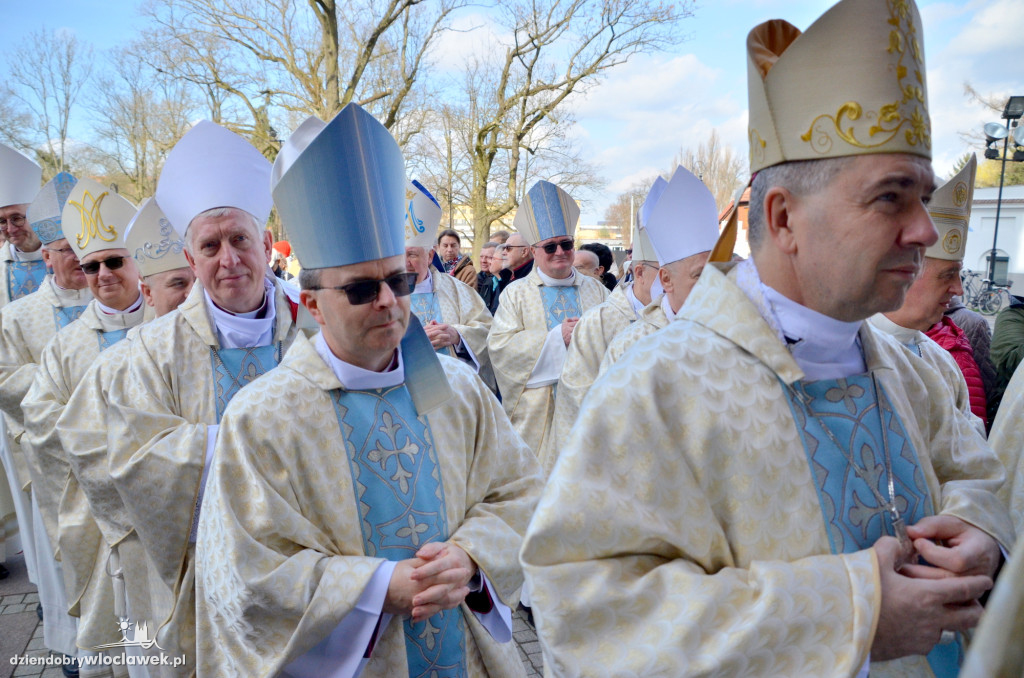 Prymas Polak i kardynał Nycz w katedrze