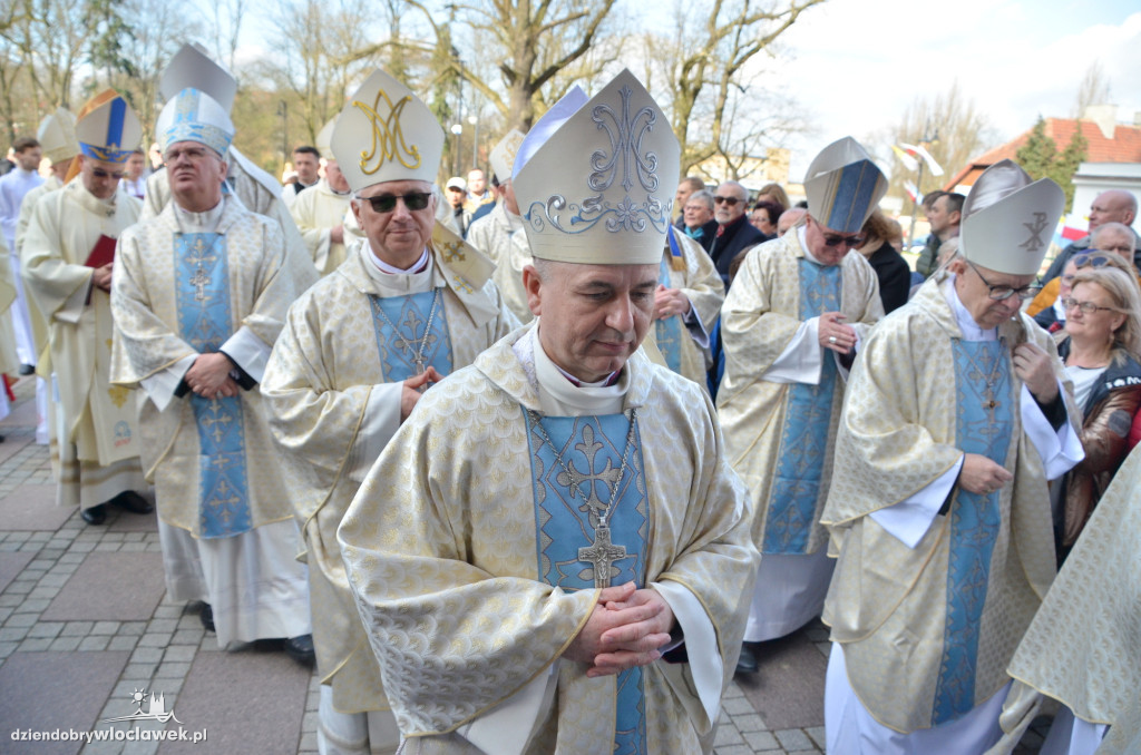 Prymas Polak i kardynał Nycz w katedrze