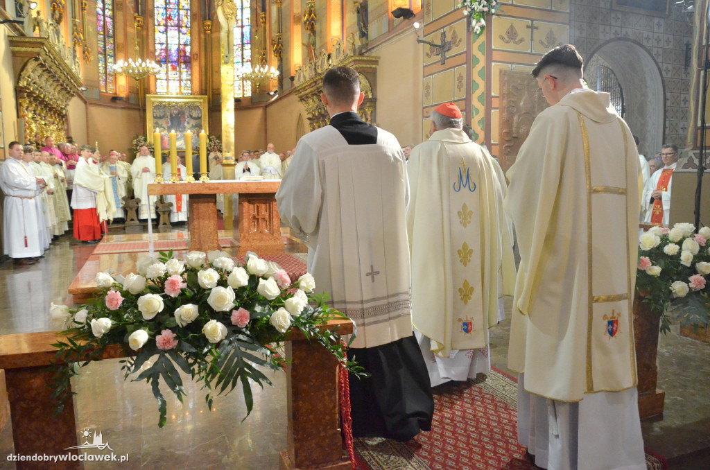 Prymas Polak i kardynał Nycz w katedrze