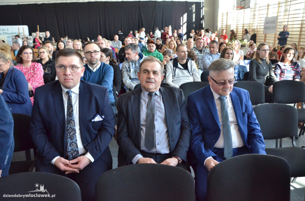 Otwarcie hali sportowej w ZS nr 2 w Brześciu Kuj.