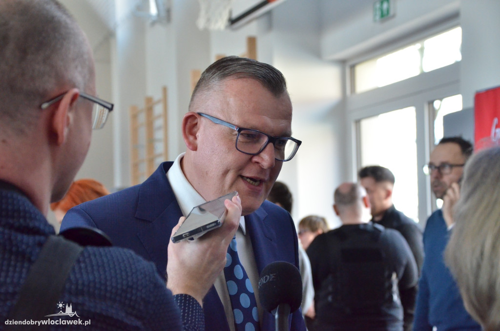 Otwarcie hali sportowej w ZS nr 2 w Brześciu Kuj.