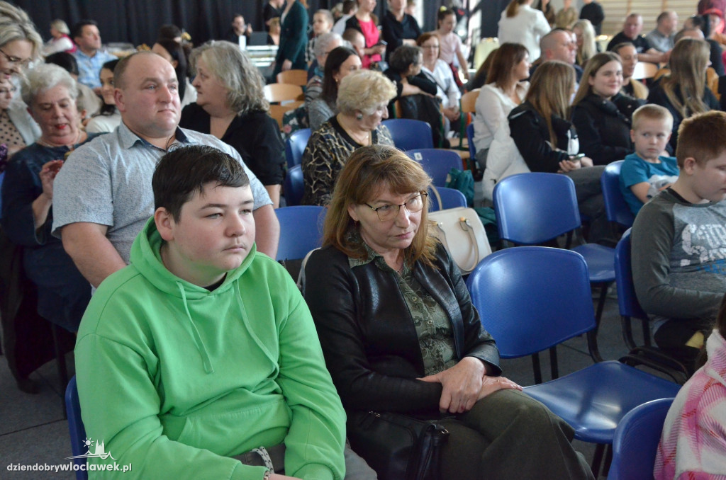 Otwarcie hali sportowej w ZS nr 2 w Brześciu Kuj.