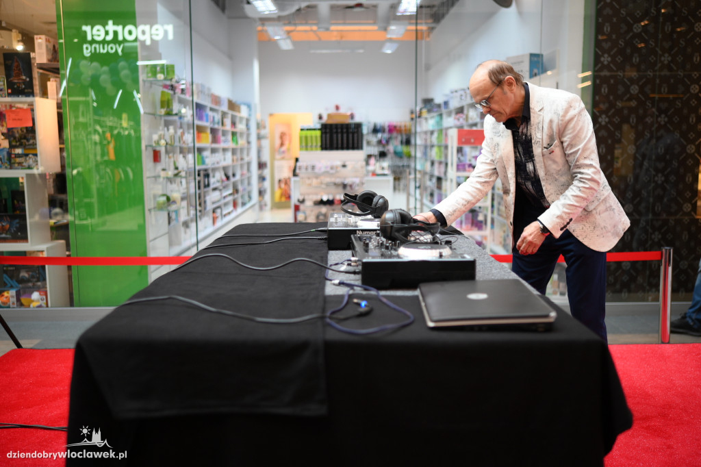 Przywitanie wiosny z Dj Viką