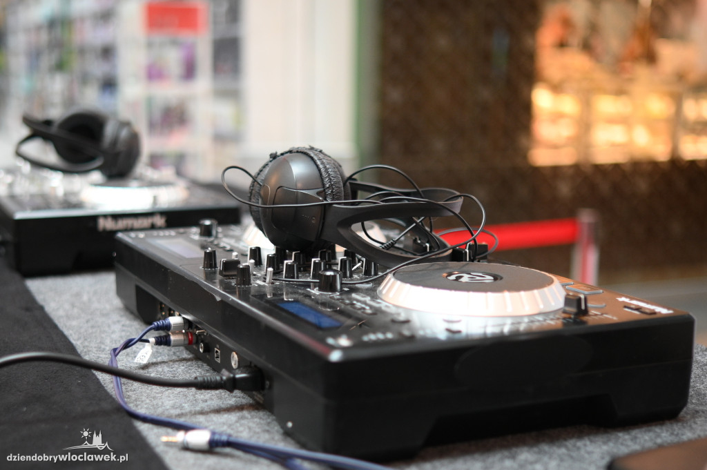 Przywitanie wiosny z Dj Viką