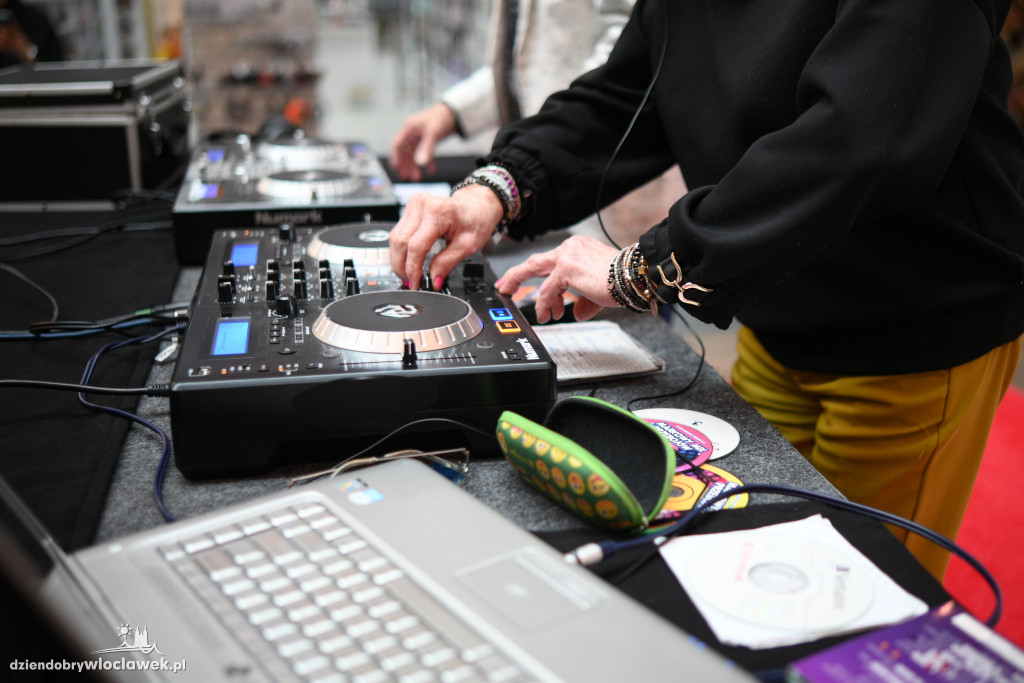 Przywitanie wiosny z Dj Viką