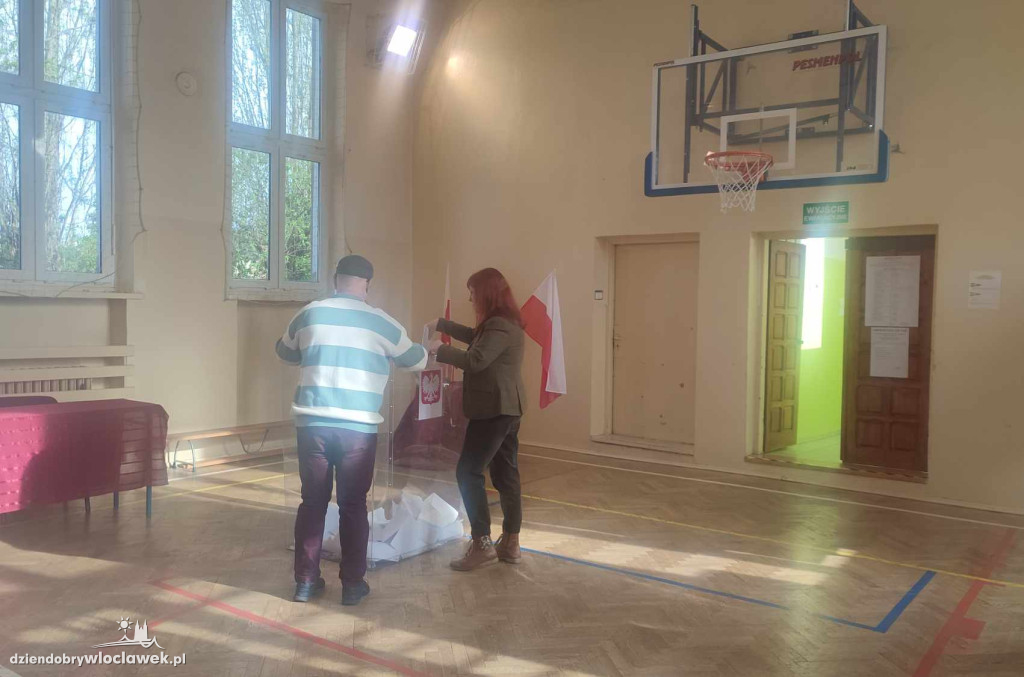Głosowanie w wyborach samorządowych