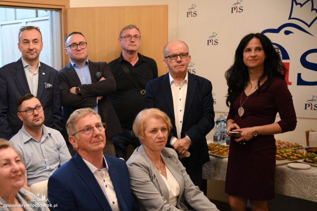 Wieczór wyborczy w biurze poselskim PiS