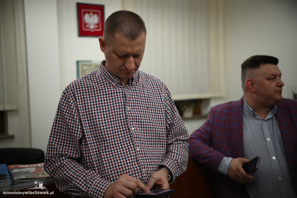 Wieczór wyborczy w biurze poselskim PiS
