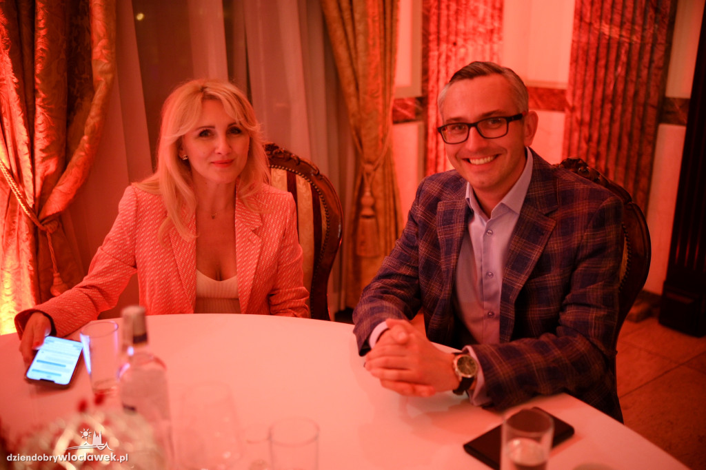 Wieczór wyborczy w Pałacu Bursztynowym