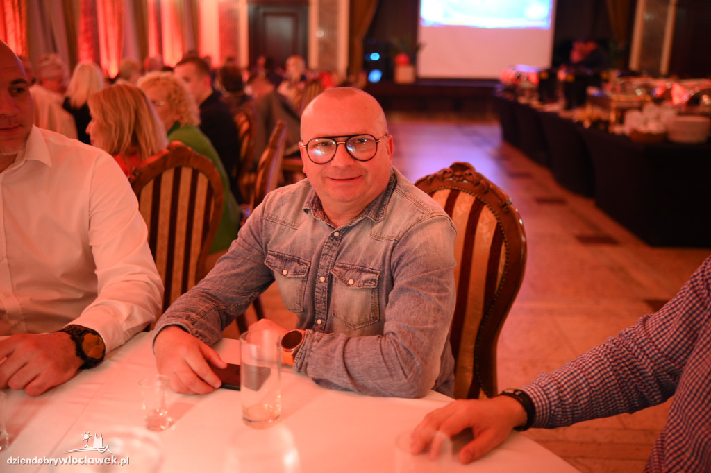 Wieczór wyborczy w Pałacu Bursztynowym