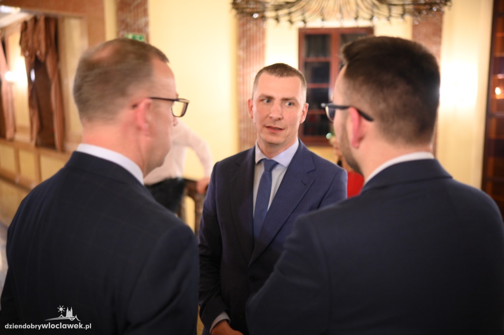 Wieczór wyborczy w Pałacu Bursztynowym