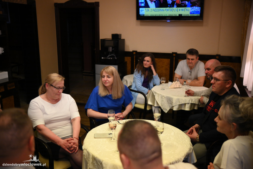 Wieczór wyborczy w Hotelu Victoria