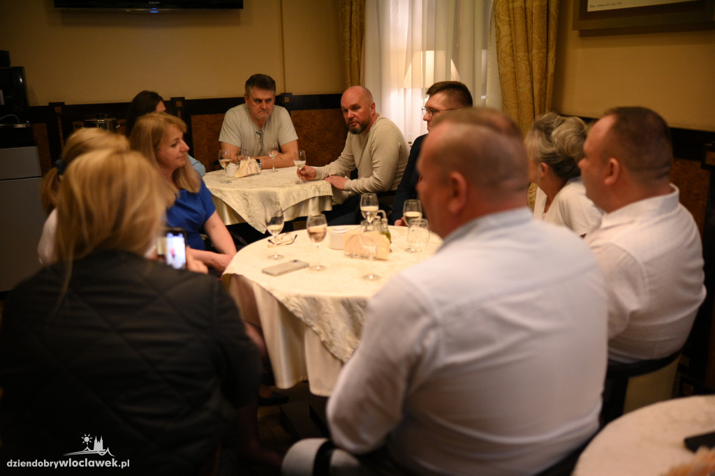 Wieczór wyborczy w Hotelu Victoria