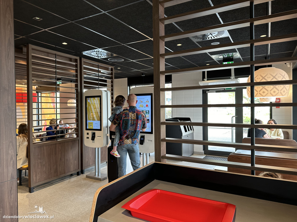 McDonald's przy Witosa już otwarty po remoncie