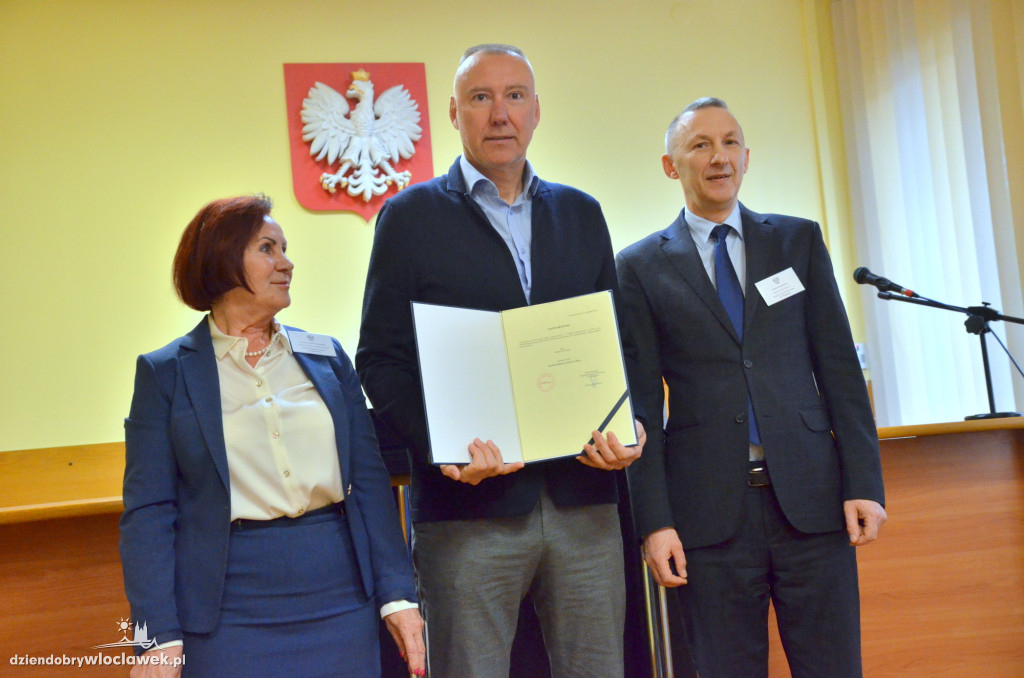Nowi miejscy radni odebrali zaświadczenia o wyborze