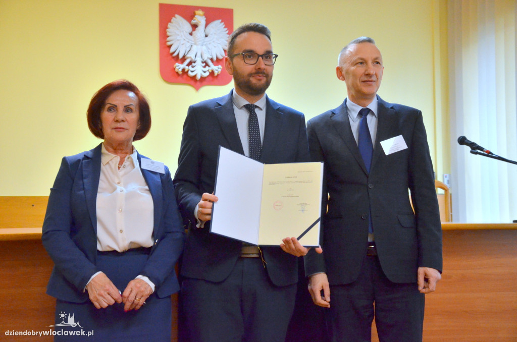 Nowi miejscy radni odebrali zaświadczenia o wyborze