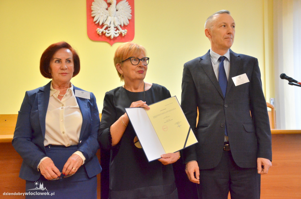 Nowi miejscy radni odebrali zaświadczenia o wyborze