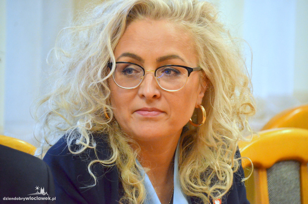 Nowi miejscy radni odebrali zaświadczenia o wyborze