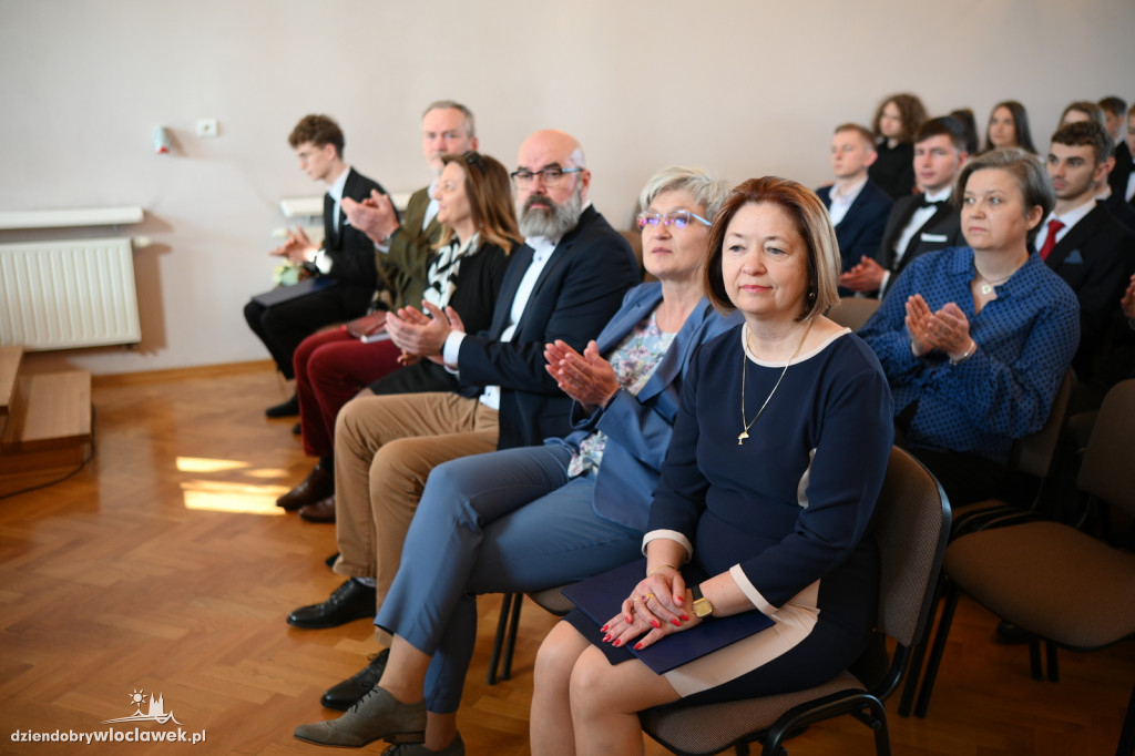 Zakończenie roku maturzystów w LZK