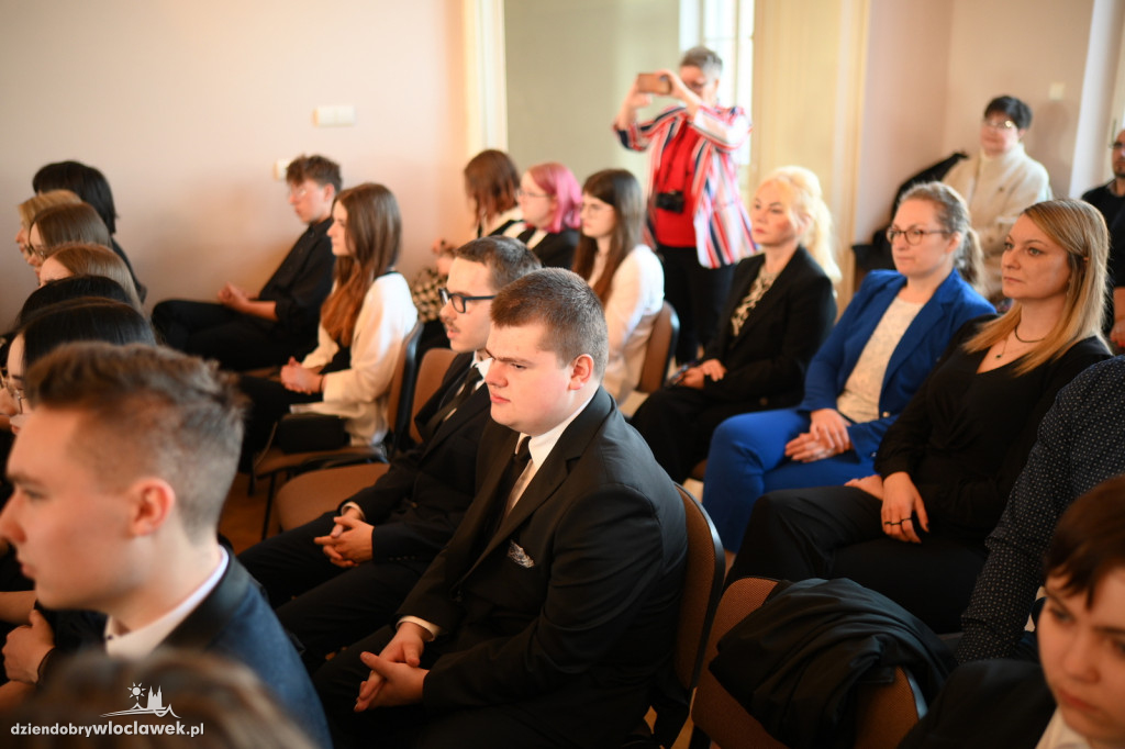 Zakończenie roku maturzystów w LZK