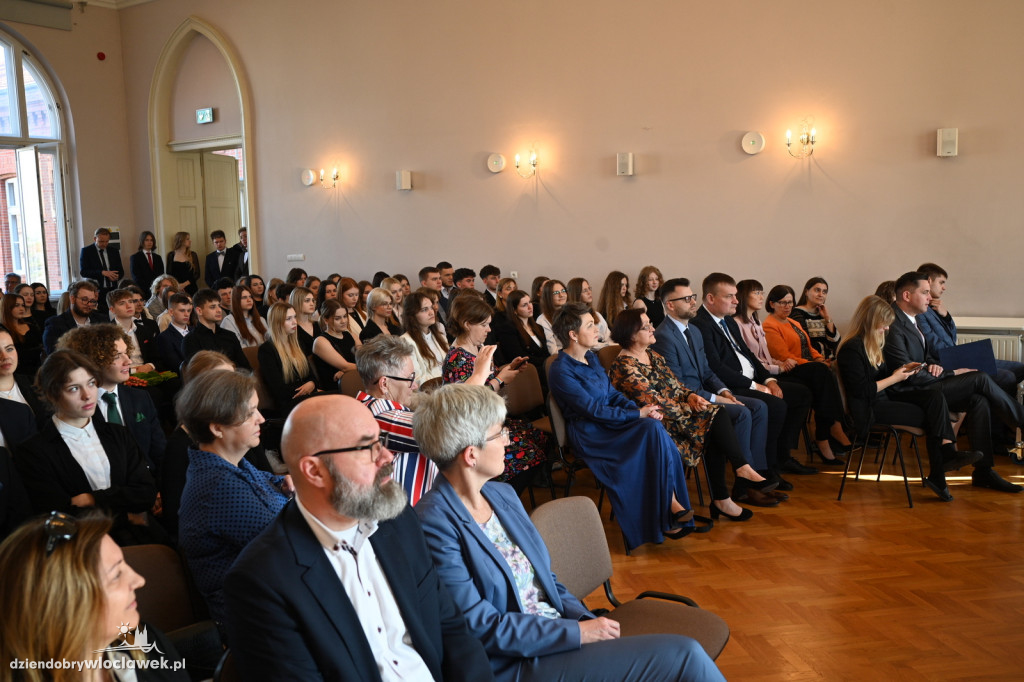 Zakończenie roku maturzystów w LZK