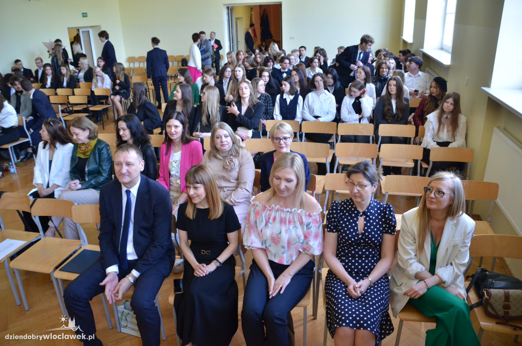 Maturzyści skończyli naukę w LMK