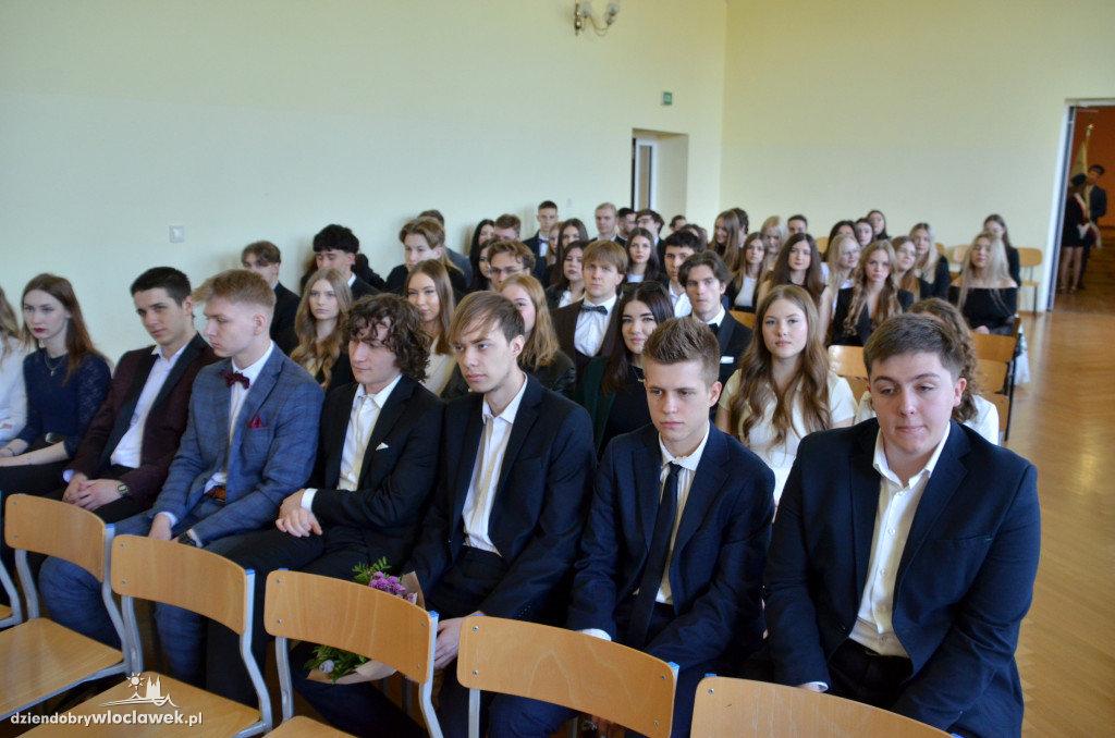 Maturzyści skończyli naukę w LMK